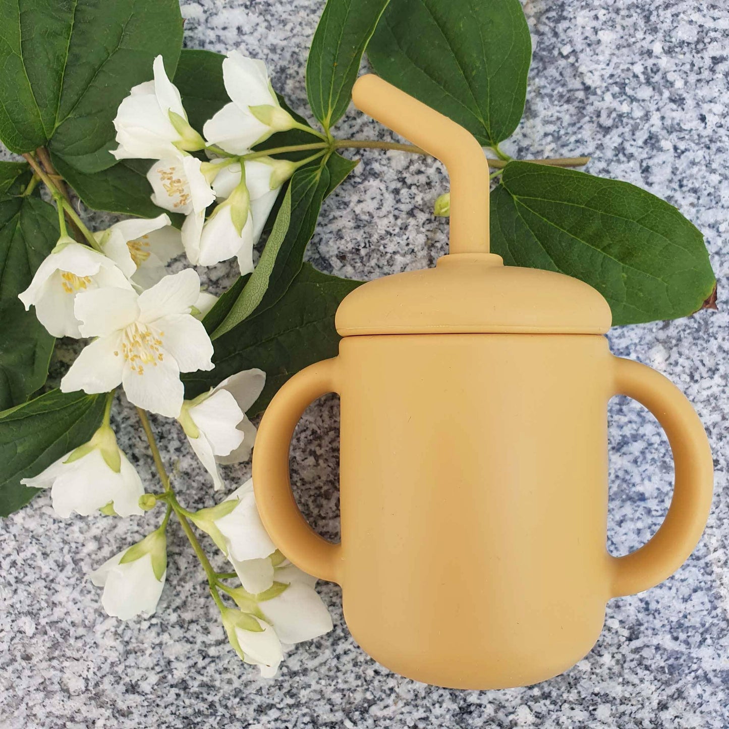 Gobelet en Silicone avec Paille et Poignées - Ocre | Summerville Organic
