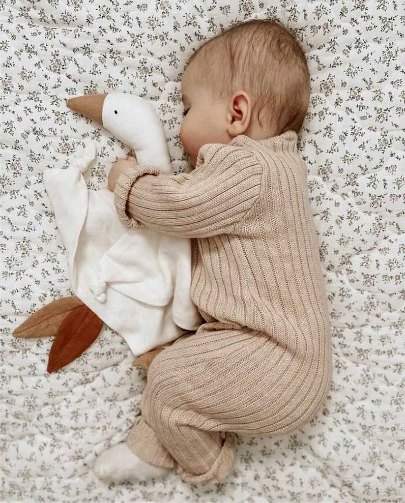 Doudou oie en coton Bio avec attache sucette - couleur crème - dès la naissance - Saga Copenhagen