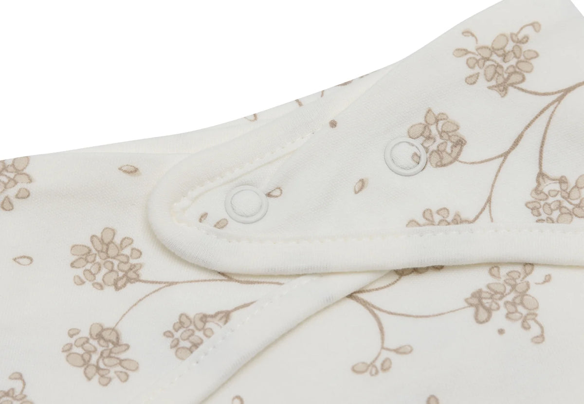 detail arrière bavoir bandana Jollein motif Leafy Dreams avec pression a deux niveaux