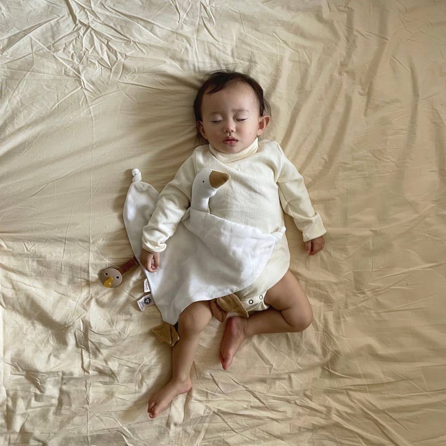 Doudou oie en coton Bio avec attache sucette - couleur crème - dès la naissance - Saga Copenhagen
