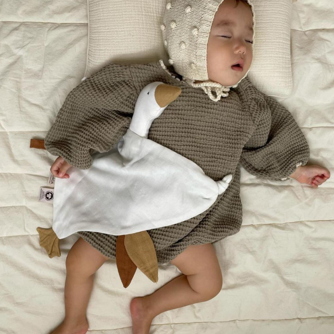 Doudou oie en coton Bio avec attache sucette - couleur crème - dès la naissance - Saga Copenhagen