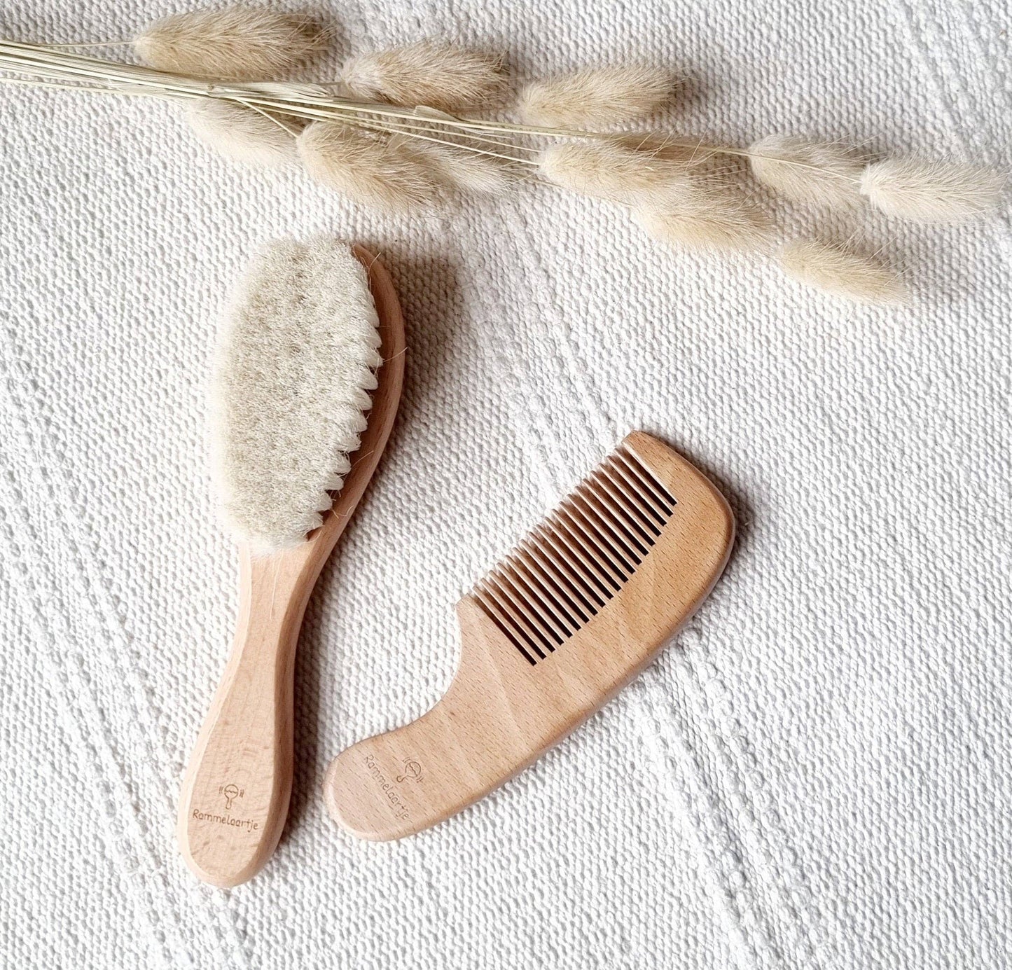 Ensemble brosse et peigne en bois de hêtre pour bébé - Rammelaartje